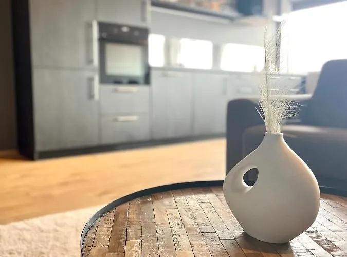 Modern Apartment With Hot Tub In Akureyri
